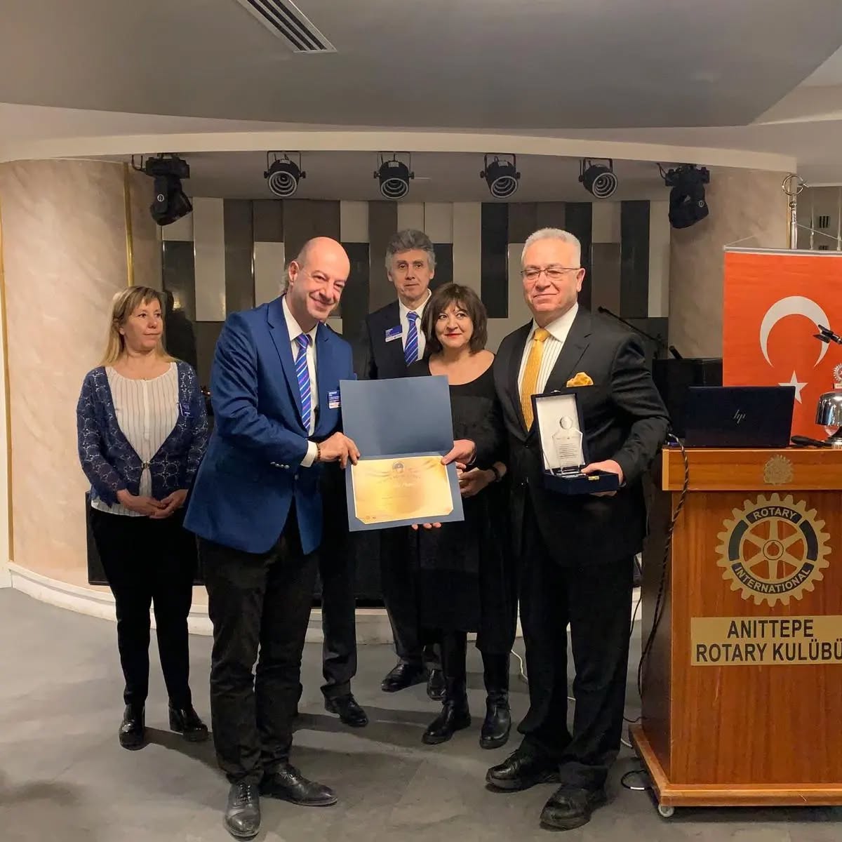 Ankara Anıttepe Rotary Kulübü Meslek Hizmetleri Ödülümüzü Enerji Politikaları Uzmanı…